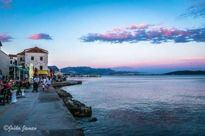 Apartman Lavanda Kaštela Esterno foto